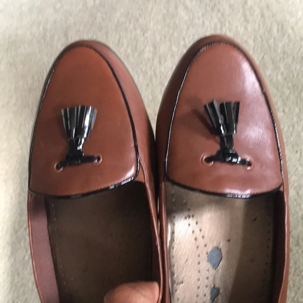 Trotters Brown Tasseled Leather Upper Flat Slip On Shoes-Size 10WW